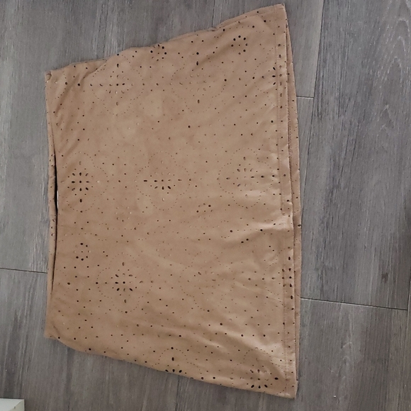Faux suede Tan mini skirt - Picture 1 of 4